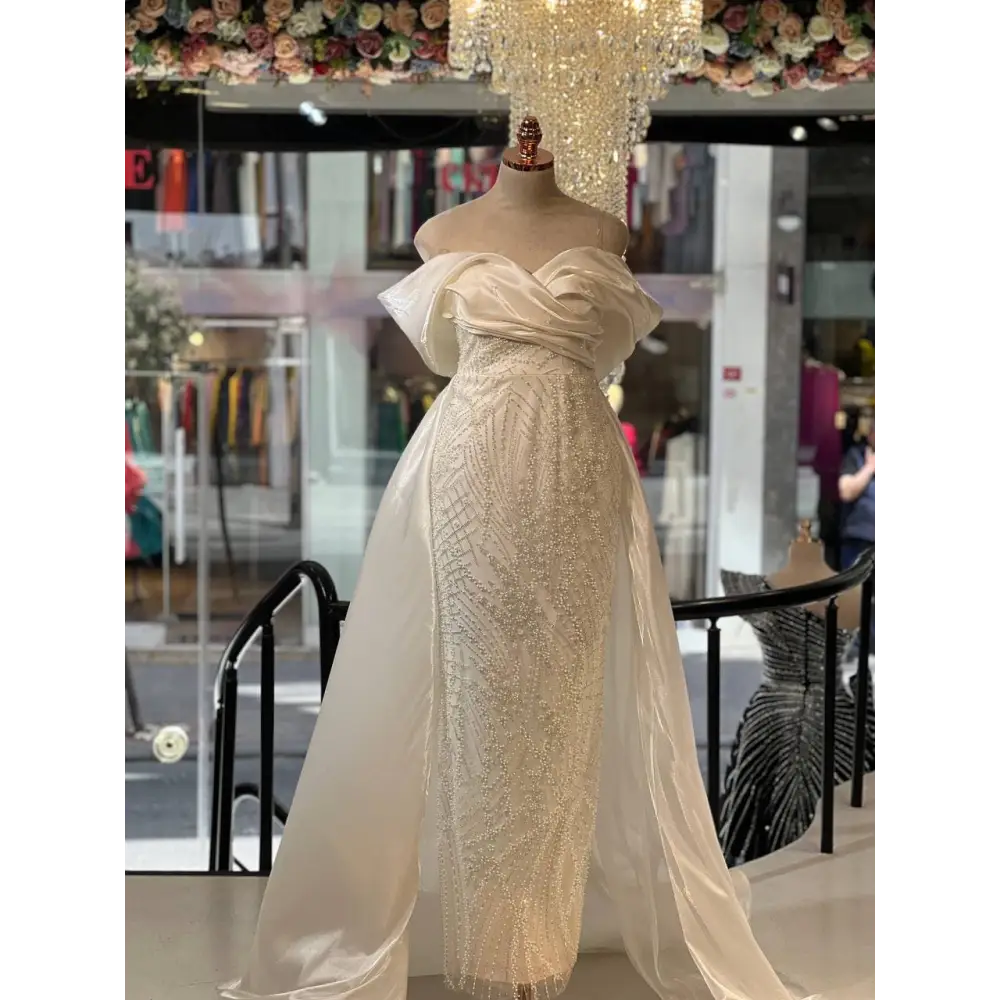 Brautkleid-Elara-weiss